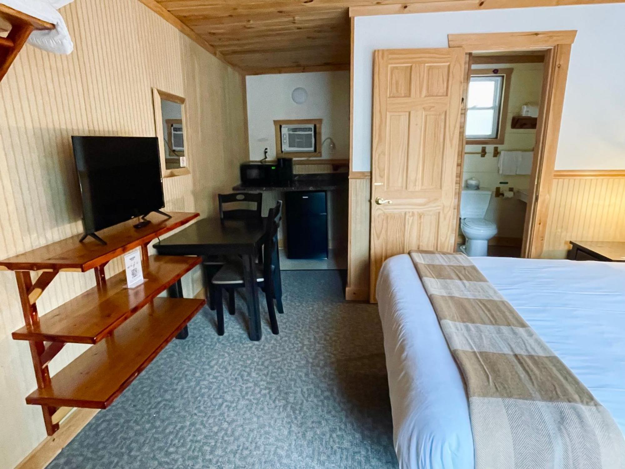 Waters Edge Lodge Lake George Exterior foto