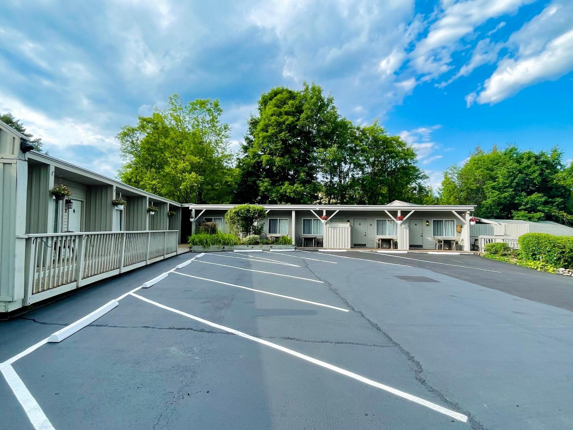 Waters Edge Lodge Lake George Exterior foto